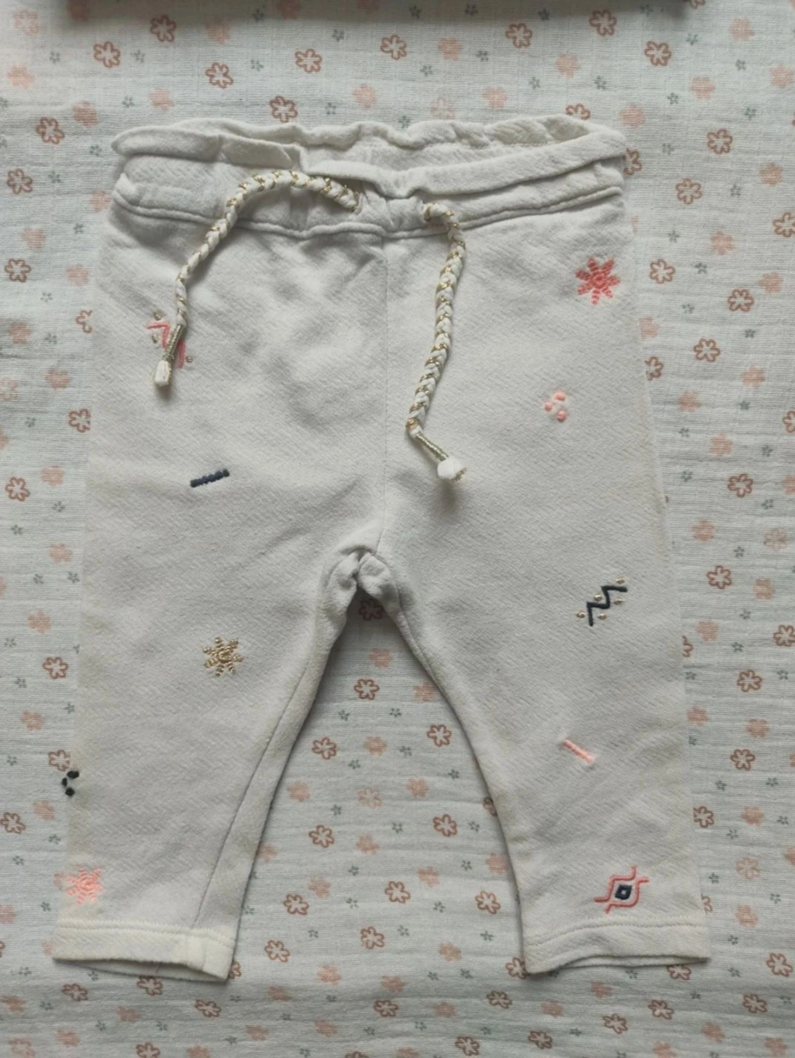 Conjunto de camiseta y leggings TAO - Talla 6 meses - Muy buen estado general – photo 5
